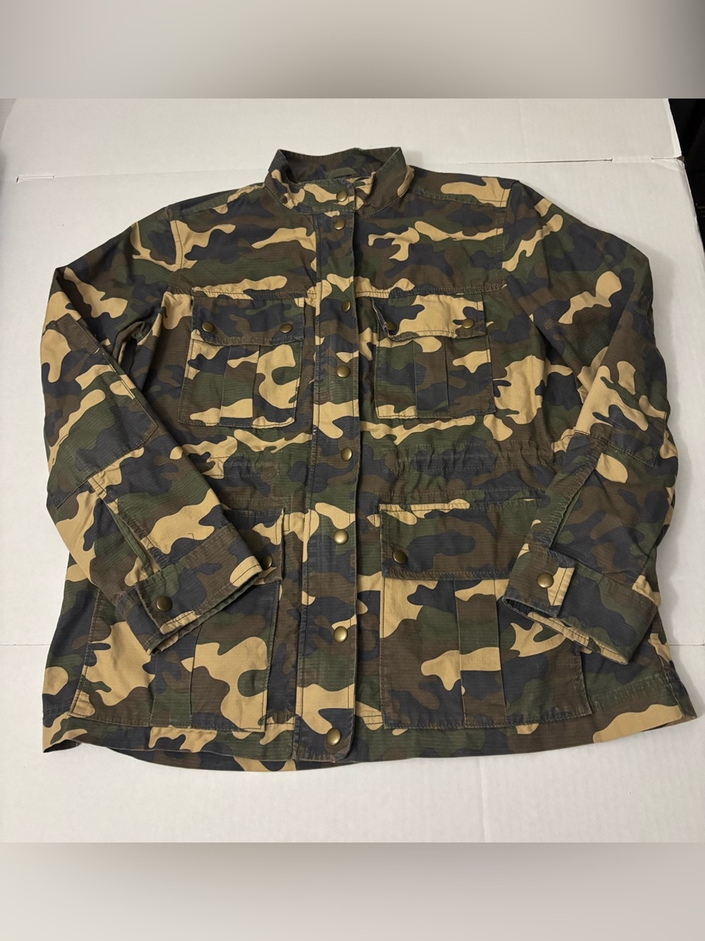 GAP Women’s Utility Jacket Camo print Size M